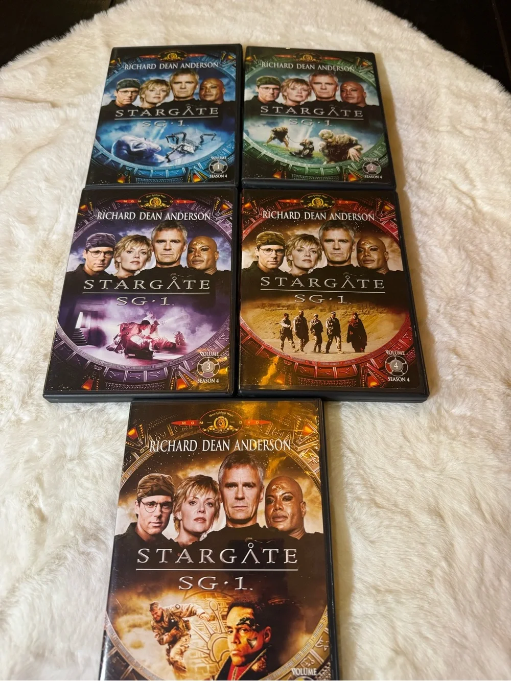 Stargate SG-1 Complete Seasons 1-4 Box Set - Blue, Gold, Green, Red DVDs
